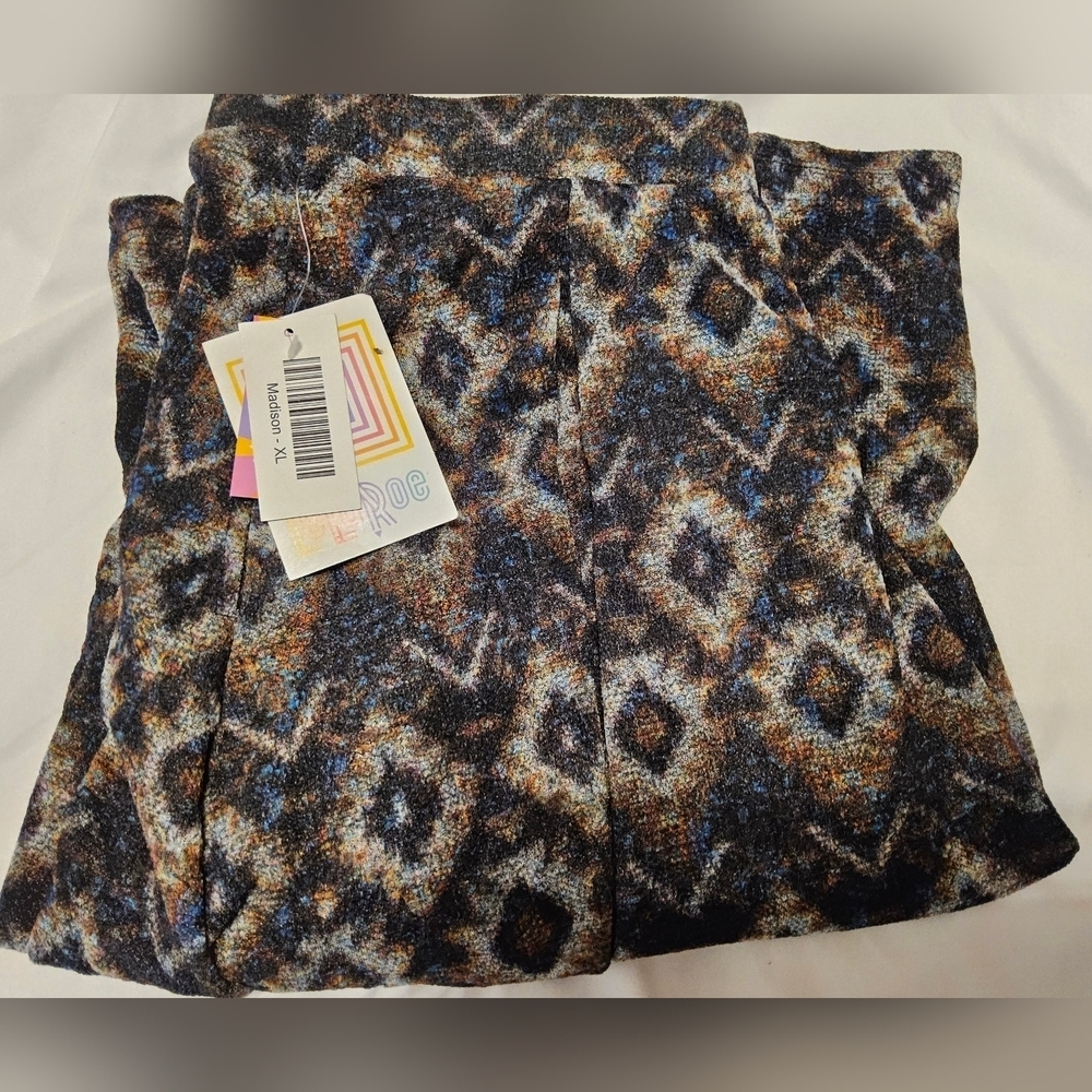 LuLaRoe Madison A-line skirt, knee-length – Patterned Midi Skirt